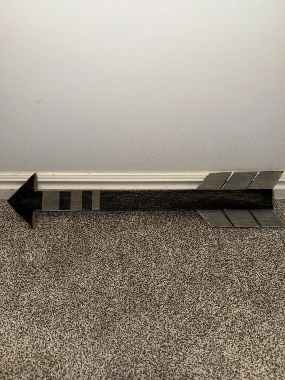 Decorative Black and Gray Arrow Wall Accent